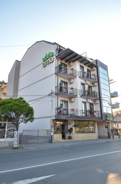 Garni Hotel Ema Kragujevac Buitenkant foto
