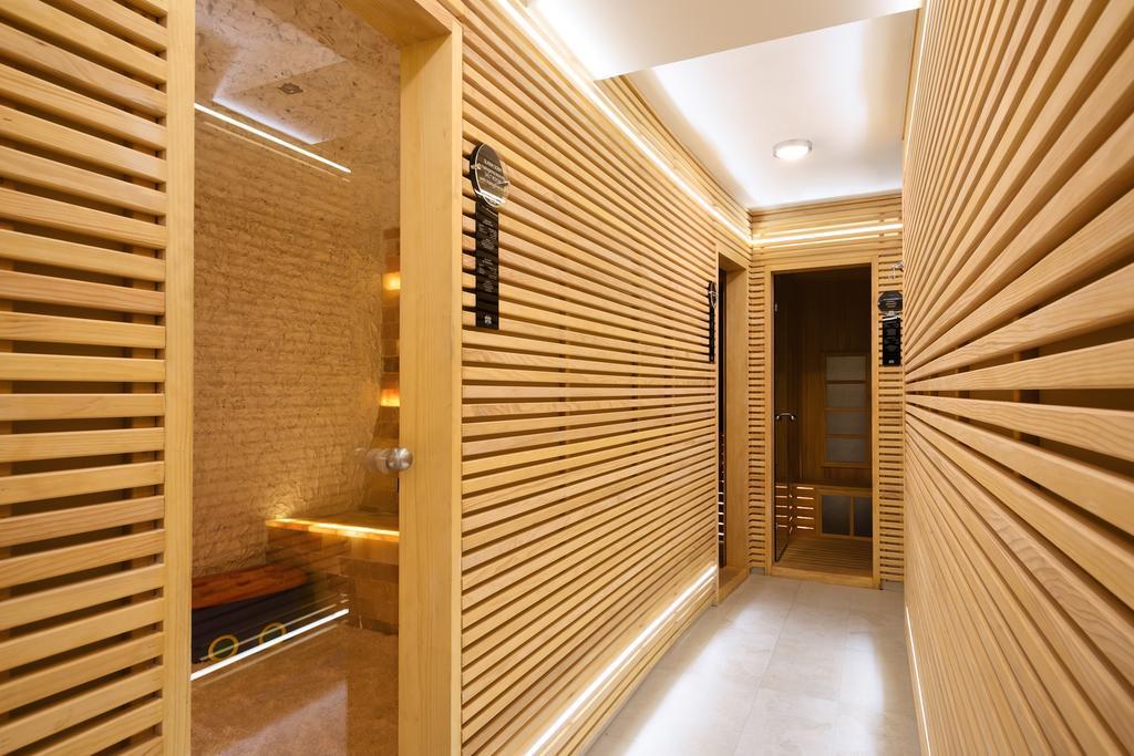 Garni Hotel Ema Kragujevac Buitenkant foto